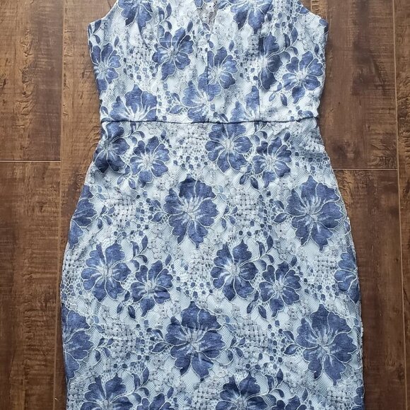 Gorgeous blue on blue lace dress. - Picture 3 of 11